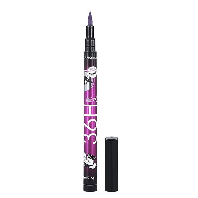 Eyeliner Liquide Noir — Formule **imperméable et longue tenue jusqu’à 36h**, séchage rapide sans bavure. Pointe fine et fluide pour un tracé précis et intense. Parfait pour un regard défini et un maquillage professionnel durable.