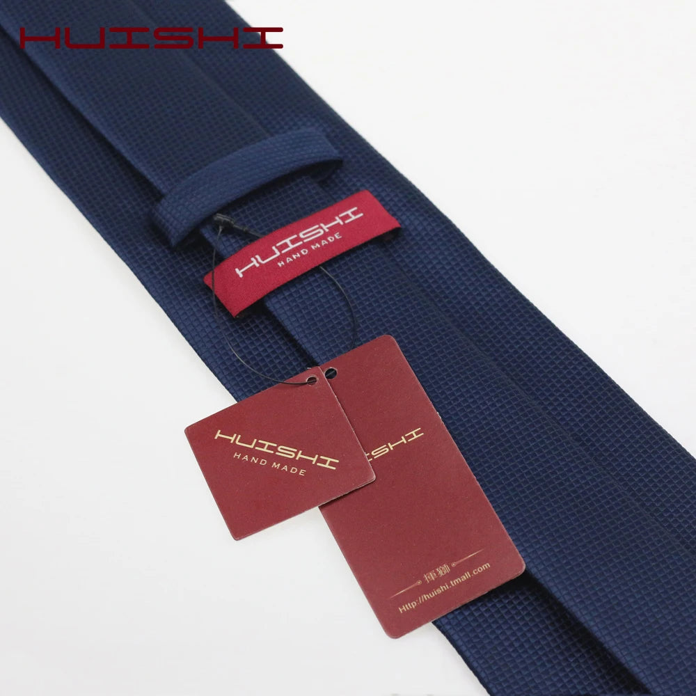 « Cravate Homme Style Anglais – Rayée Imperméable »