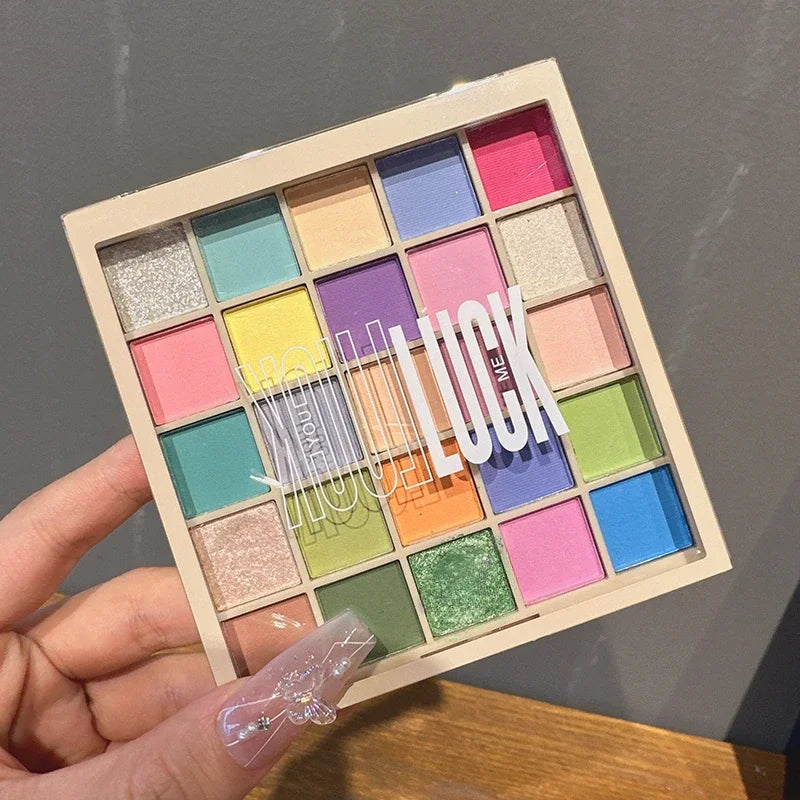 Palette fards à paupières 25 couleurs, mats, tons bruns et nude, haute pigmentation, longue tenue, maquillage quotidien femmes