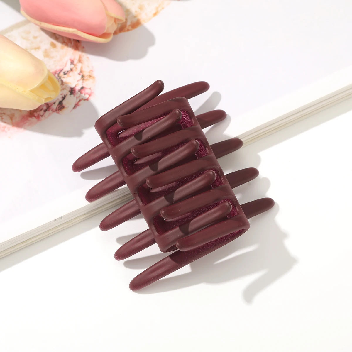 « Peigne & Pince Cheveux Double Face – 11 Couleurs »