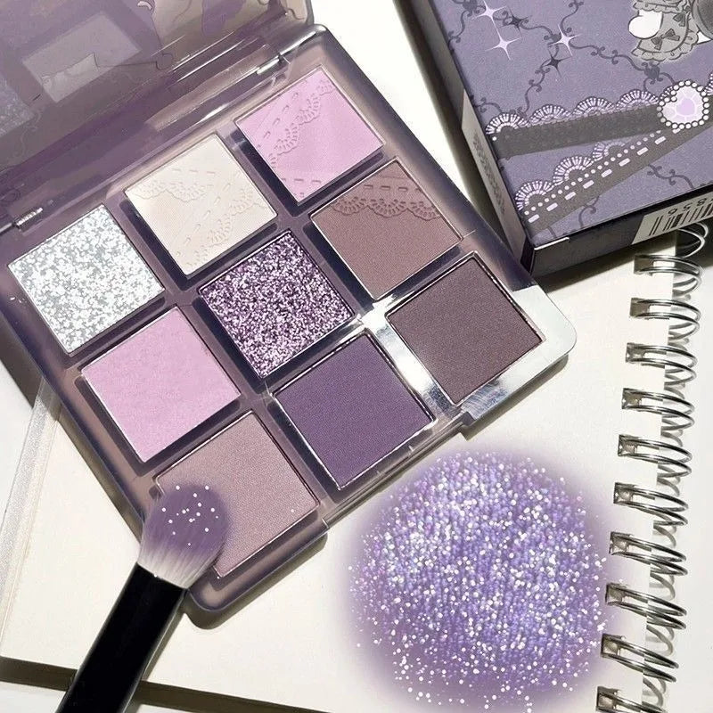 Palette fards à paupières Aurora Purple 9 couleurs – Smoky violet, dentelle, mat et scintillant, argenté, tons froids, maquillage coréen