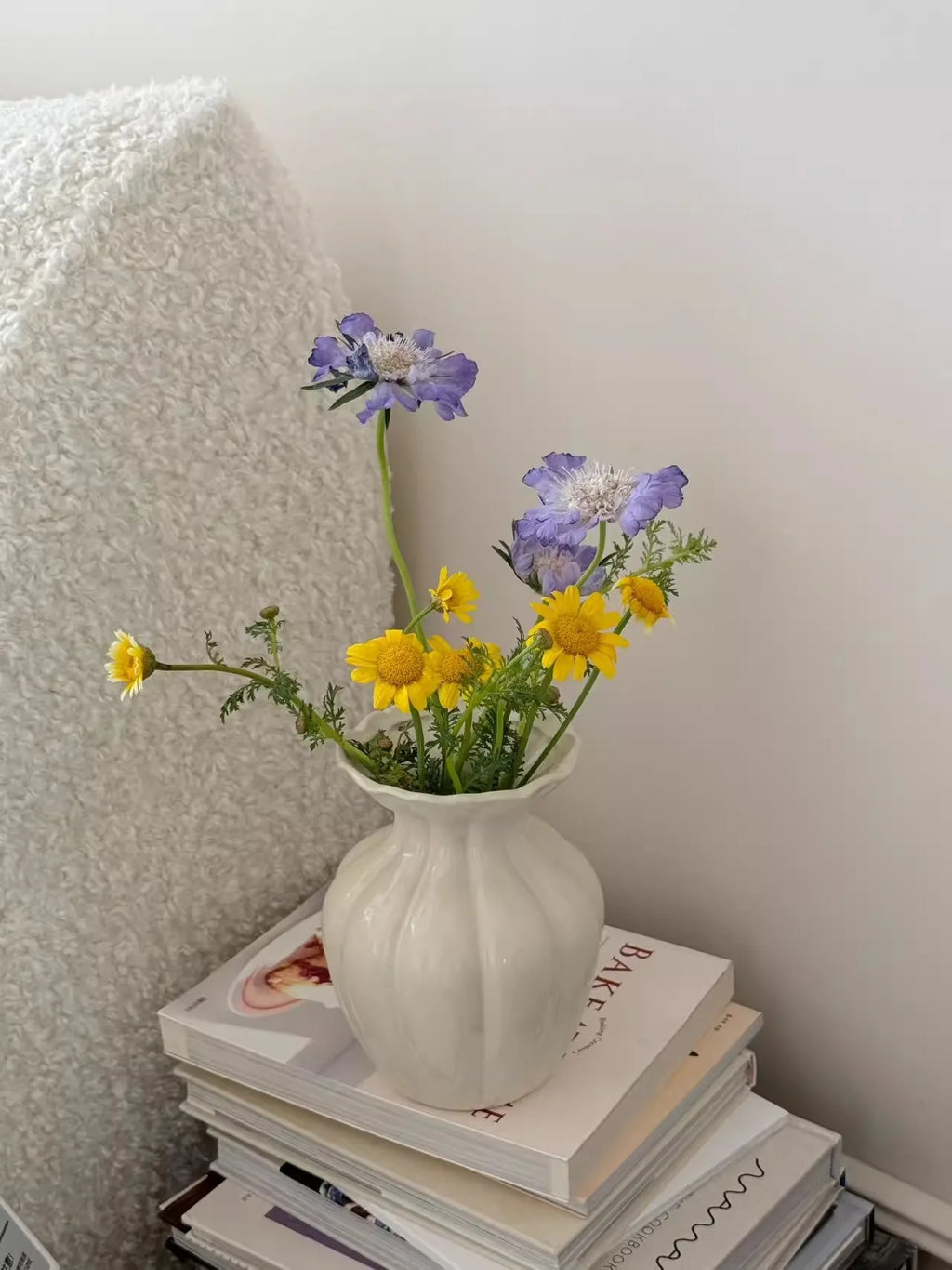 Luxury French Cream Ceramic Vase – Elegant Flower Holder for Home Decor