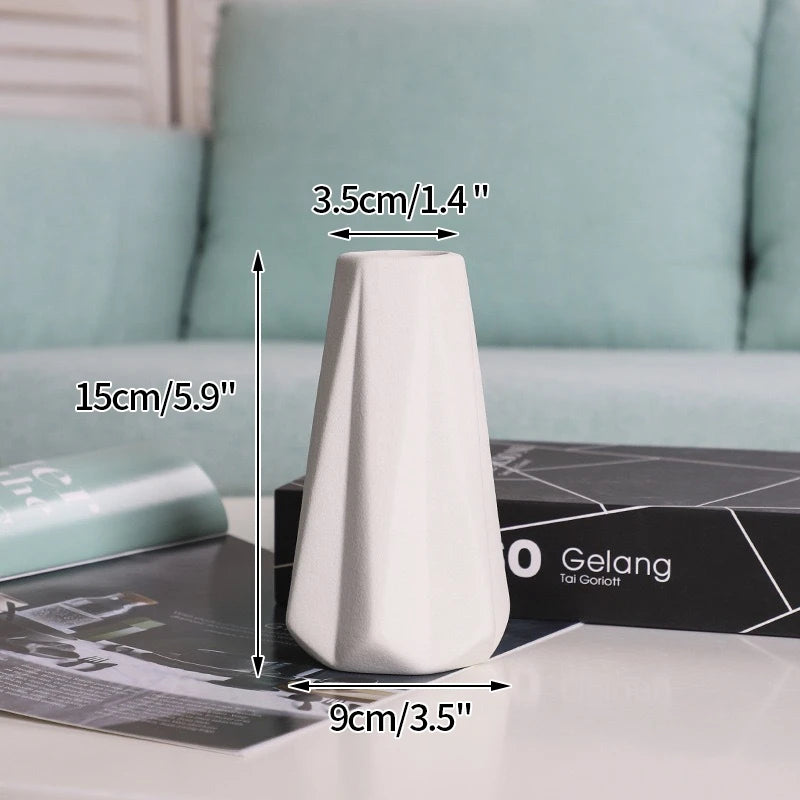 Modern Nordic Ceramic Vase – Minimalist White Flower Vase for Home & Office Decor