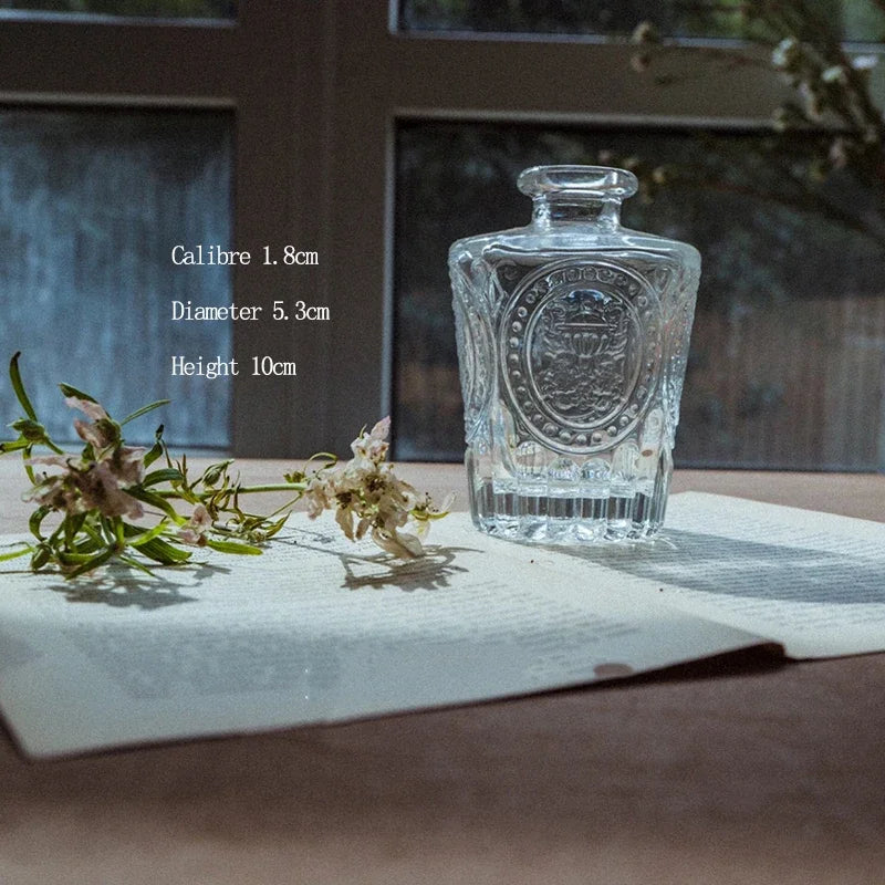Retro Glass Vase – Elegant Small Flower Vase for Home & Living Room Decor