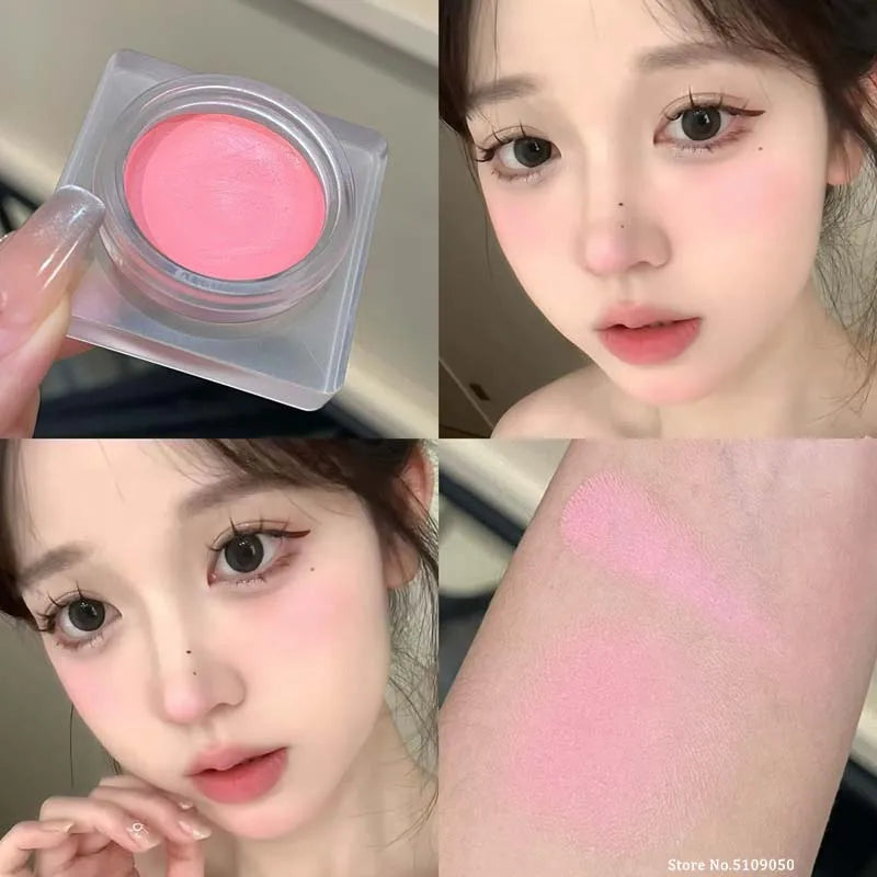 Blush poudre monochrome – Crème éclaircissante violette pour lèvres et joues, double usage – Fini mat naturel, teinte rouge éclatante