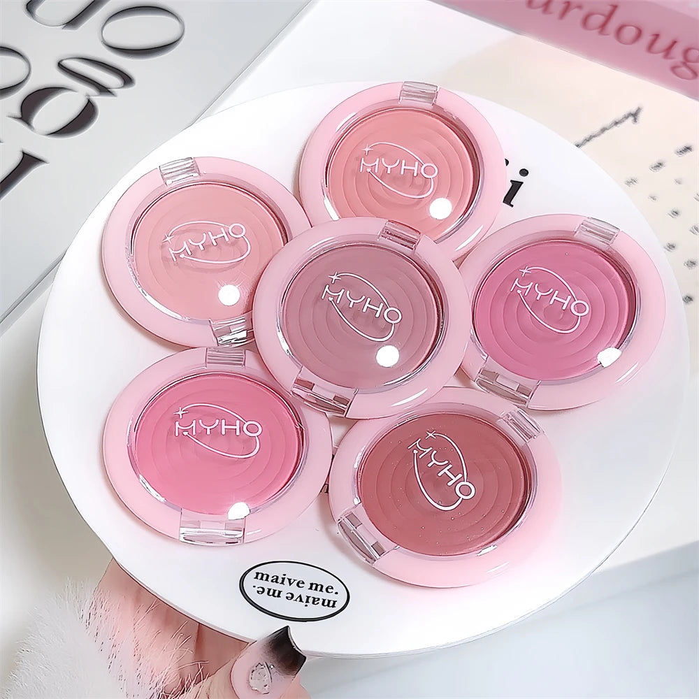 Palette de blush poudre– Fini mat, faible saturation, teintes gris-rose – Couleur modulable, illumine le teint, effet highlight, maquillage naturel