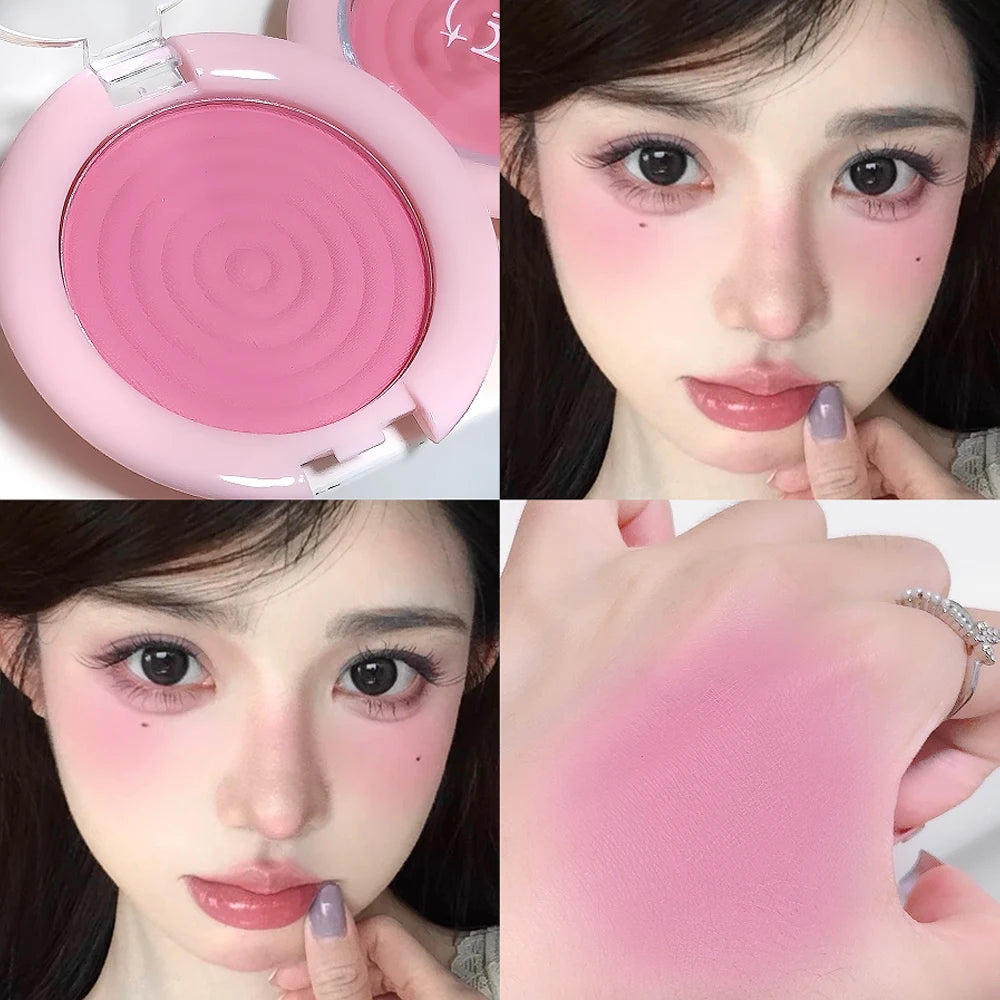 Palette de blush poudre– Fini mat, faible saturation, teintes gris-rose – Couleur modulable, illumine le teint, effet highlight, maquillage naturel