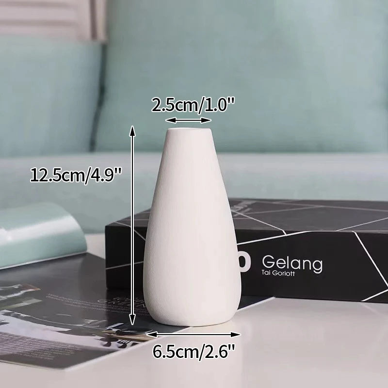 Modern Nordic Ceramic Vase – Minimalist White Flower Vase for Home & Office Decor
