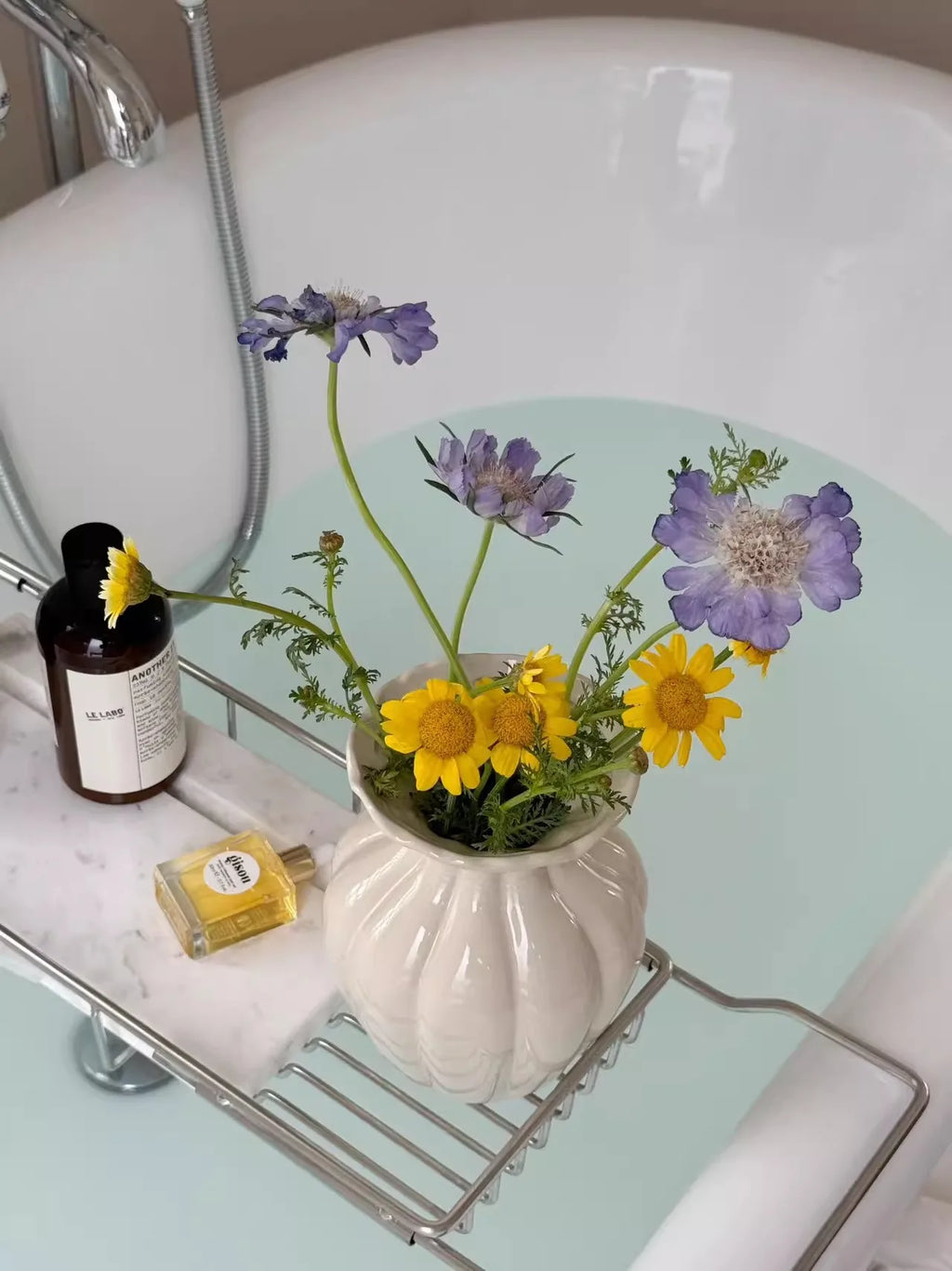 Luxury French Cream Ceramic Vase – Elegant Flower Holder for Home Decor