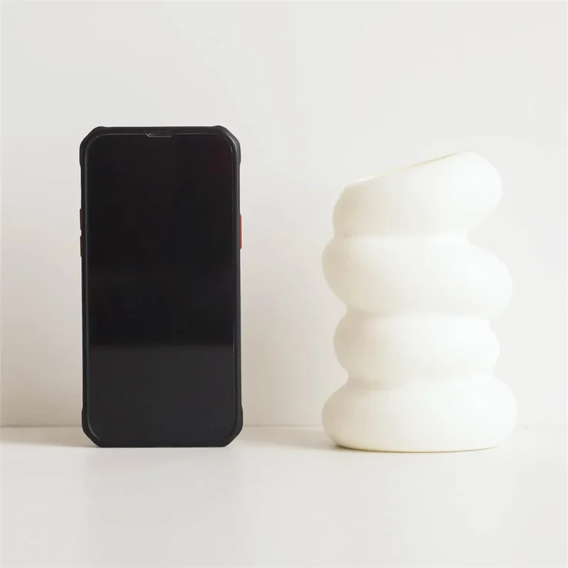 Nordic Spiral White Vase – Modern Decorative Flower Vase for Home Decor