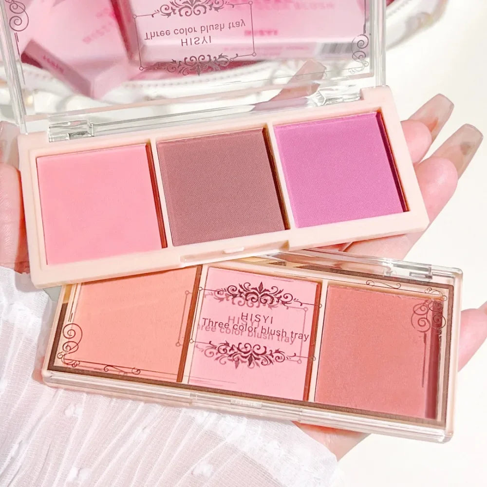 Blush Trois Couleurs — Rendu Naturel, Poudre Délicate Sans Chute, Fini Mat, Tenue Longue, Teinte Violet pour un Maquillage Frais et Éclatant