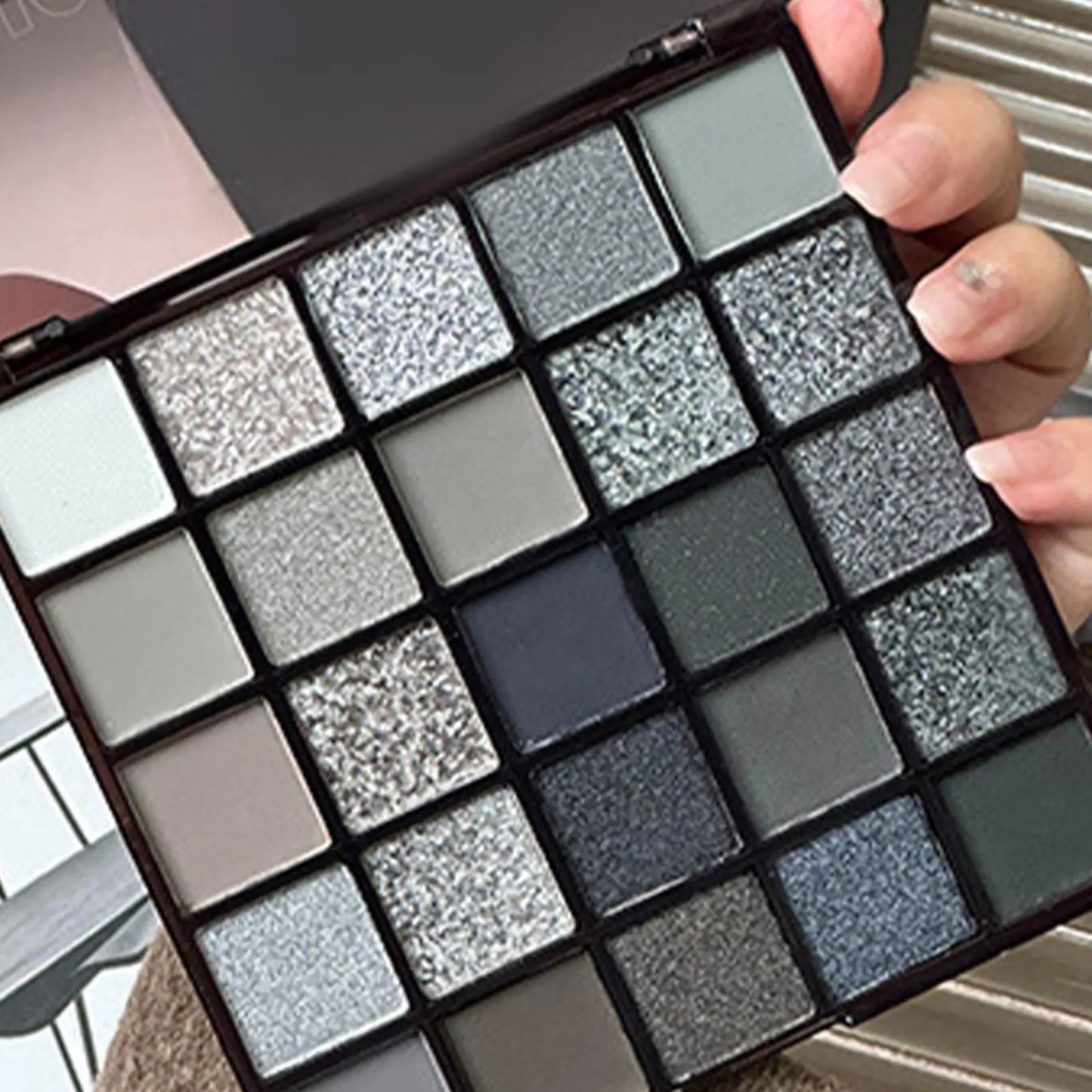 Palette fards à paupières, 9/25 couleurs, noirs mats et scintillants, effet smoky, illumination des yeux