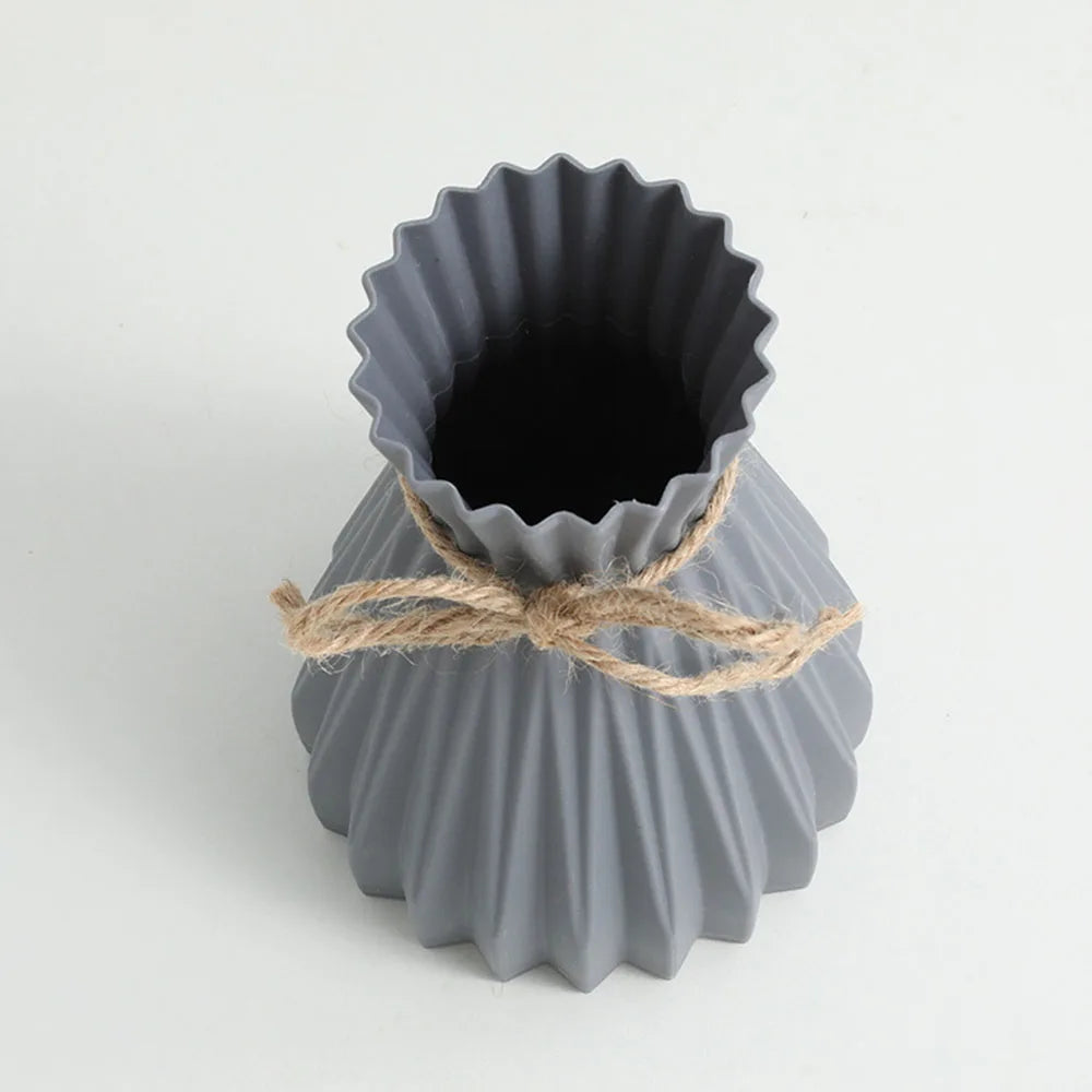Creative Origami Vase – Modern Pleated Flower Vase for Home Decor