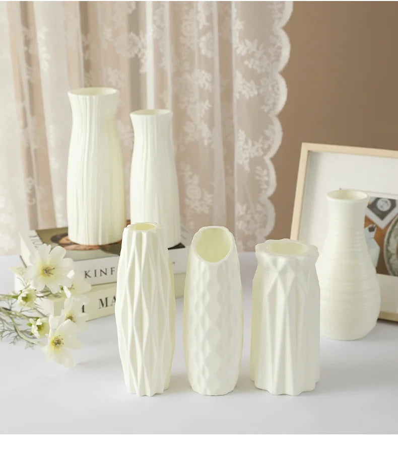 Modern Silver Plastic Vase – Elegant Decorative Flower Vase for Home & Office