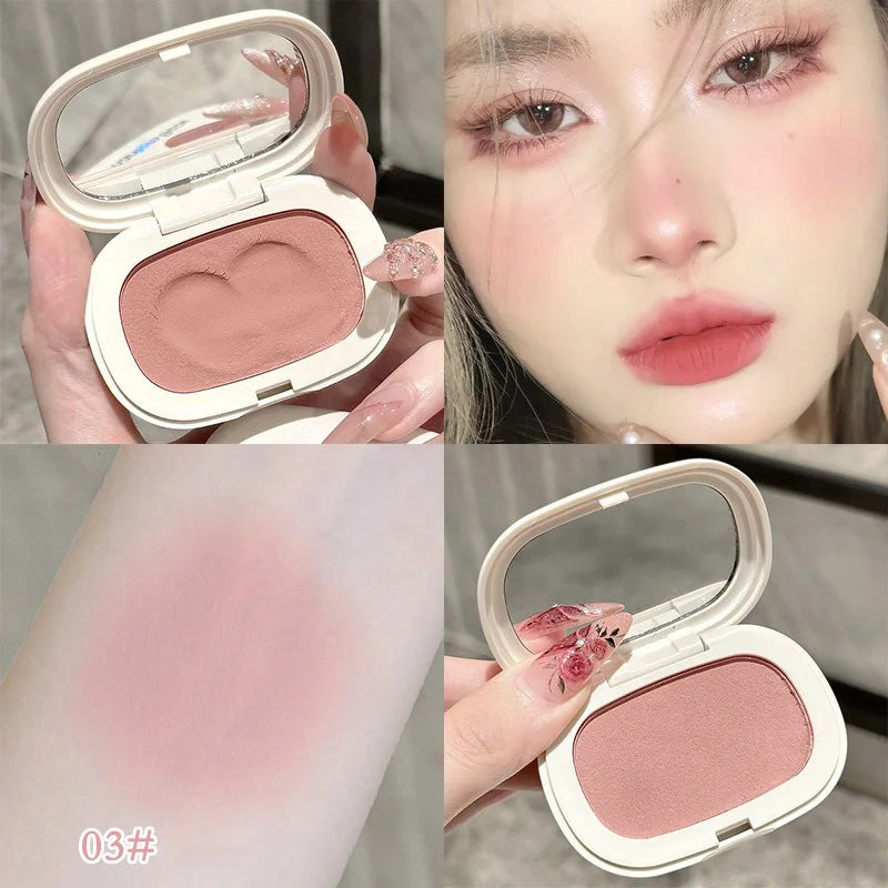 Blush mono couleur – Texture mochi sans poudre, formule douce à faible saturation – Fini mat naturel et longue tenue