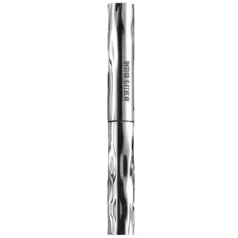 **« Mascara – Waterproof, fibres de soie, allongeant et recourbant »**