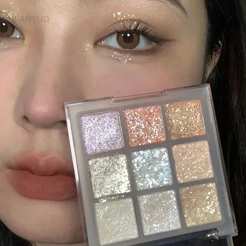 **« Palette fards à paupières 9 couleurs – Tons terre, nacré et pailleté »**