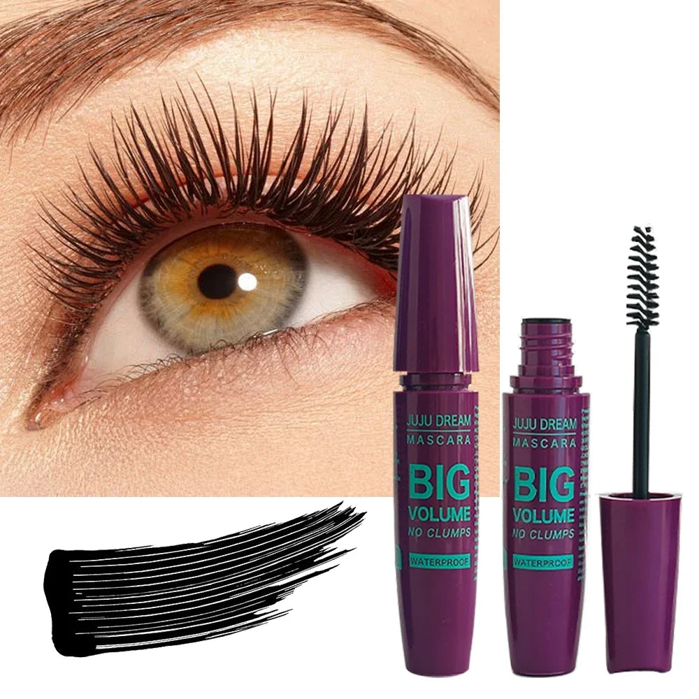 **« Mascara 4D noir – Longue tenue, volumisant et recourbant »**