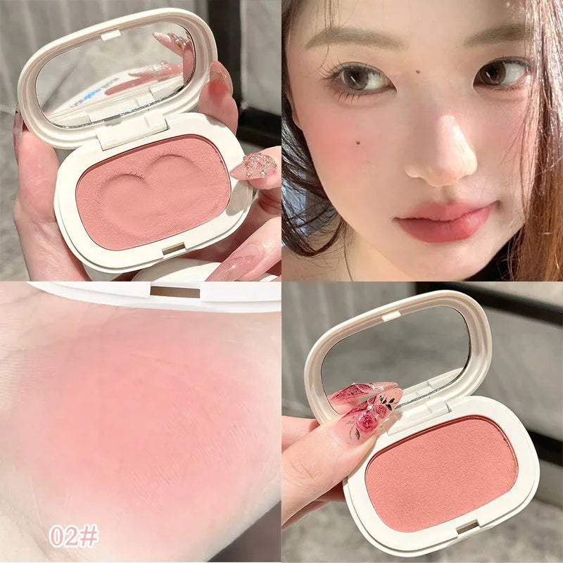 Blush mono couleur – Texture mochi sans poudre, formule douce à faible saturation – Fini mat naturel et longue tenue