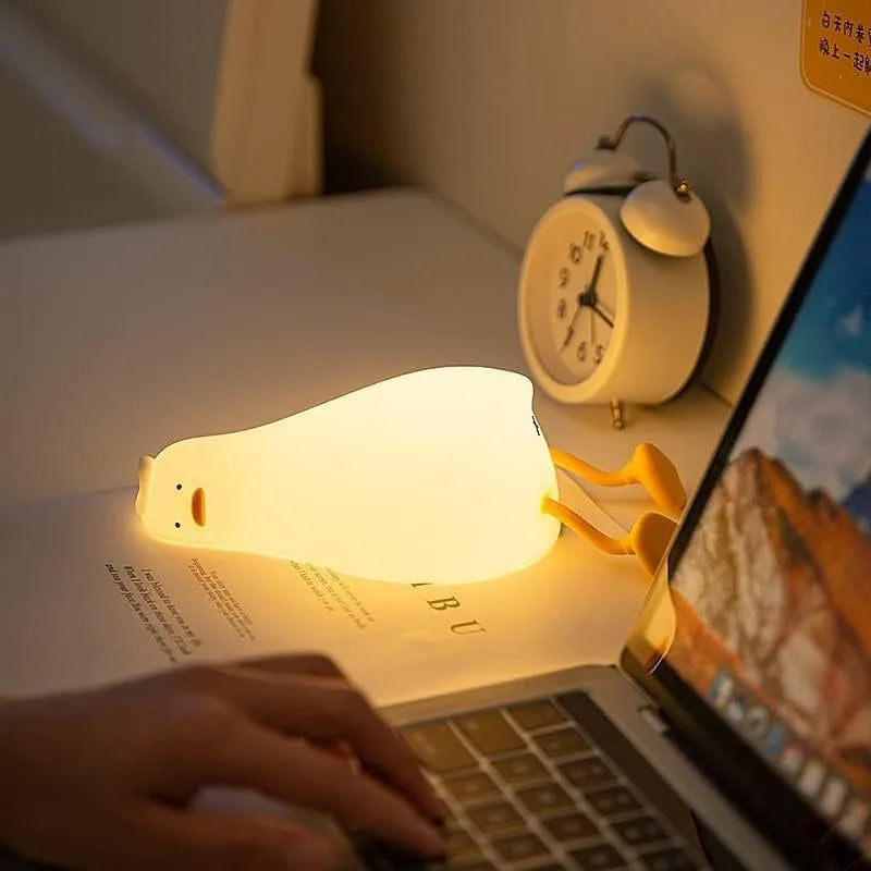 Cute LED Duck Night Light – Rechargeable Touch Silicone Lamp for Kids & Bedroom Decor