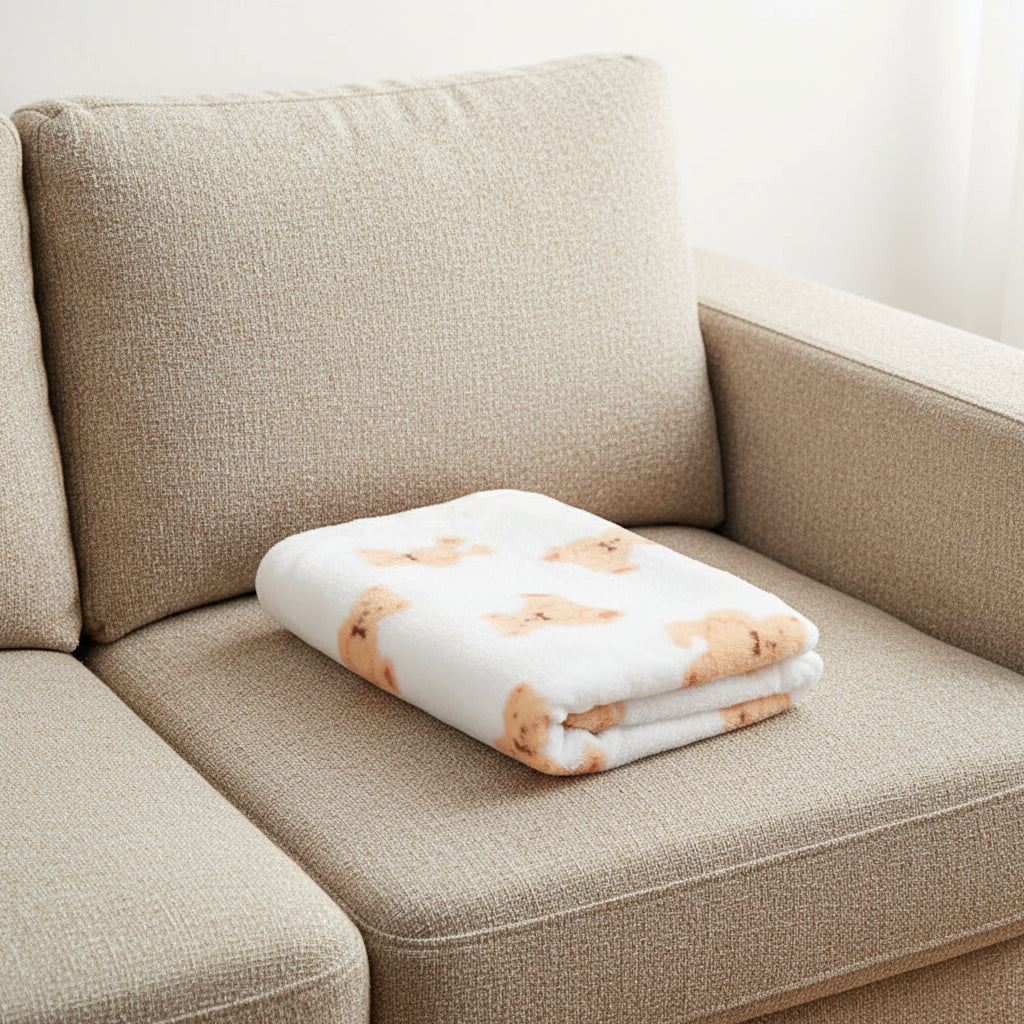 Soft Fluffy Pet Blanket – Warm Flannel Paw Print Blanket for Dogs & Cats