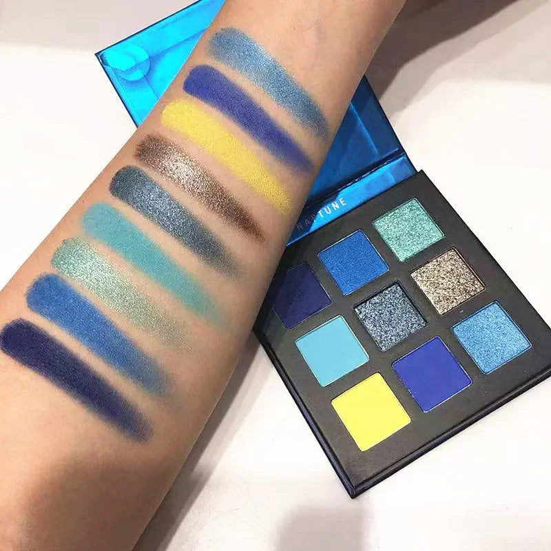 Palette de fards à paupières 9 couleurs nacrées, mates et longue tenue, waterproof