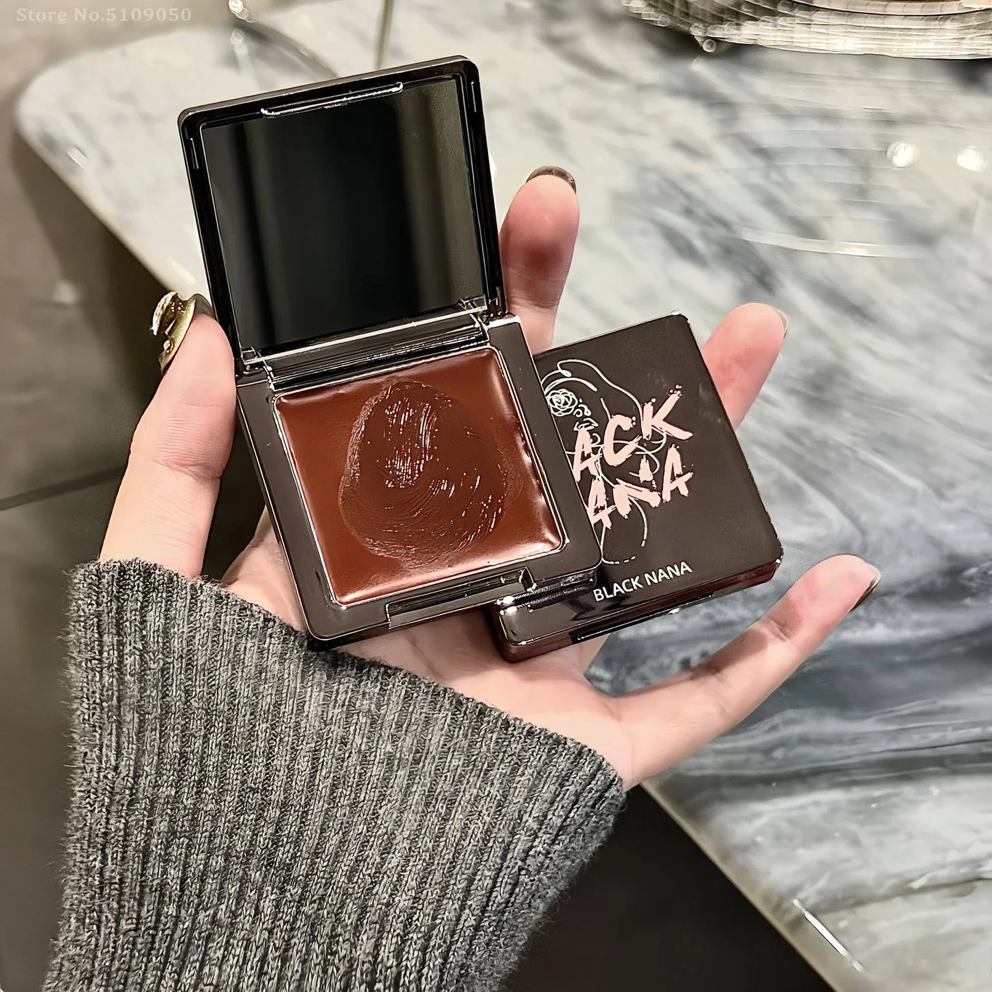 Crème Lèvres & Joues Double Usage — Texture Boue Mat, Fini Velours, Rouge à Lèvres Rouge Foncé ou Marron, Gel ou Gloss Solide, Crème Blush Teinte, Maquillage