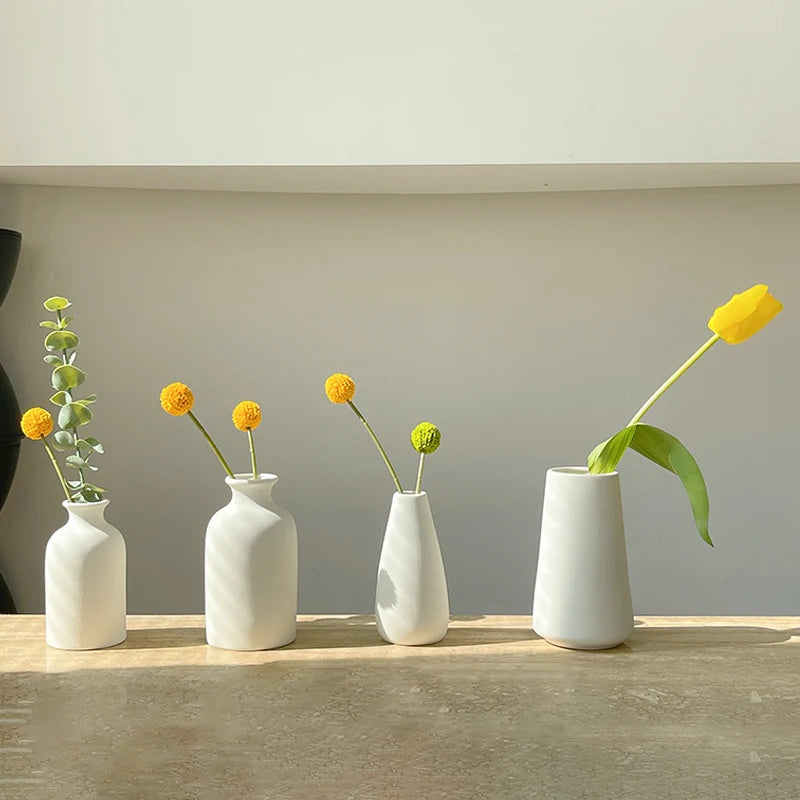 Modern Nordic Ceramic Vase – Minimalist White Flower Vase for Home & Office Decor