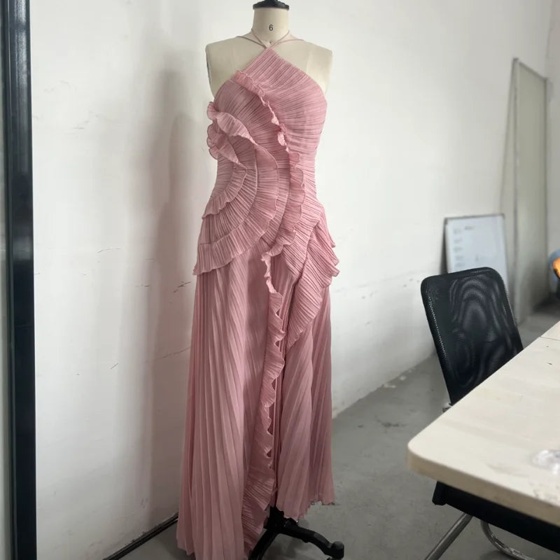 Robe Maxi Femme Chic et Élégante – Col Halter, Dos Nu, Effet Lotus, Sans Manches, Été 2025