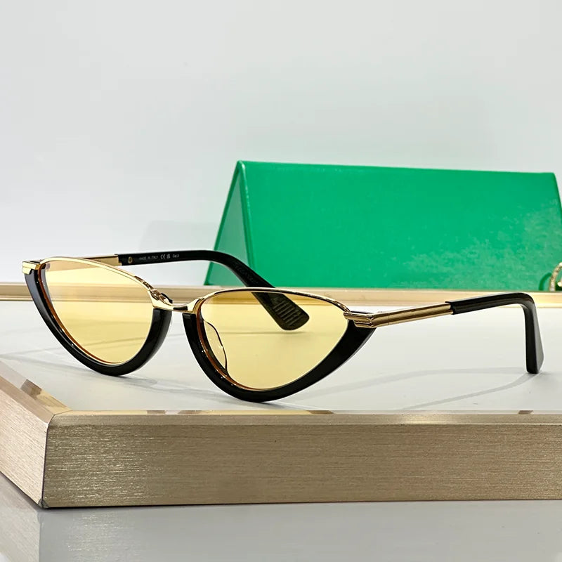 « Lunettes de soleil Femme – Cat Eye Noir & Or, Luxe 2025 »