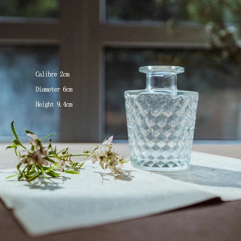 Retro Glass Vase – Elegant Small Flower Vase for Home & Living Room Decor