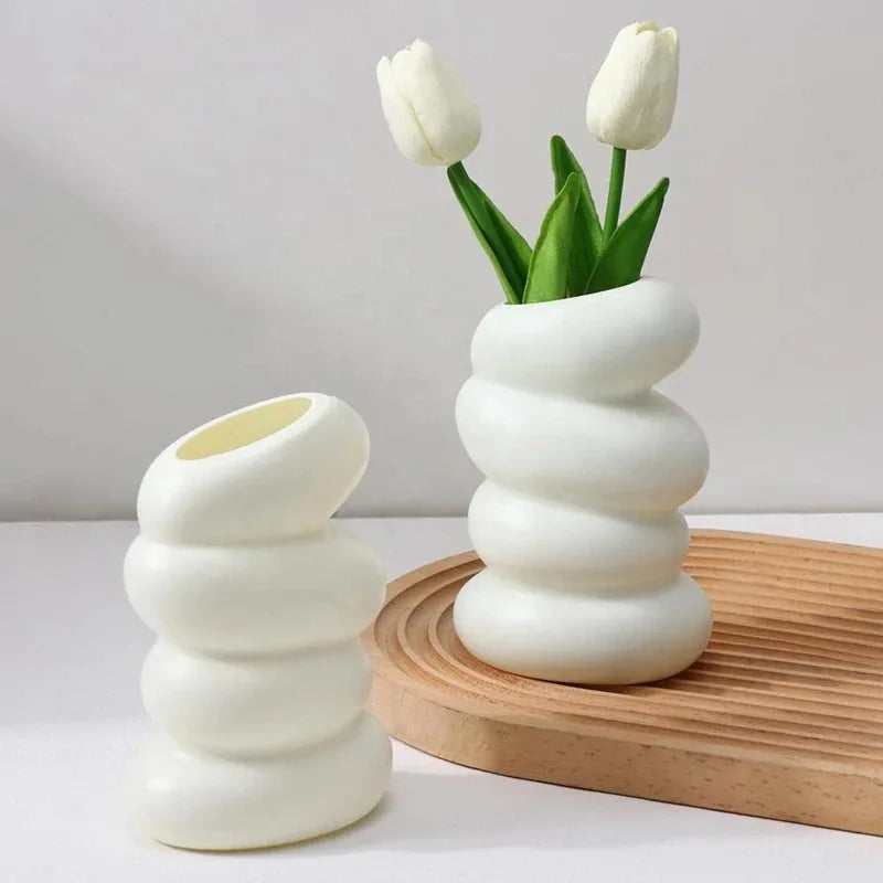 Nordic Spiral White Vase – Modern Decorative Flower Vase for Home Decor