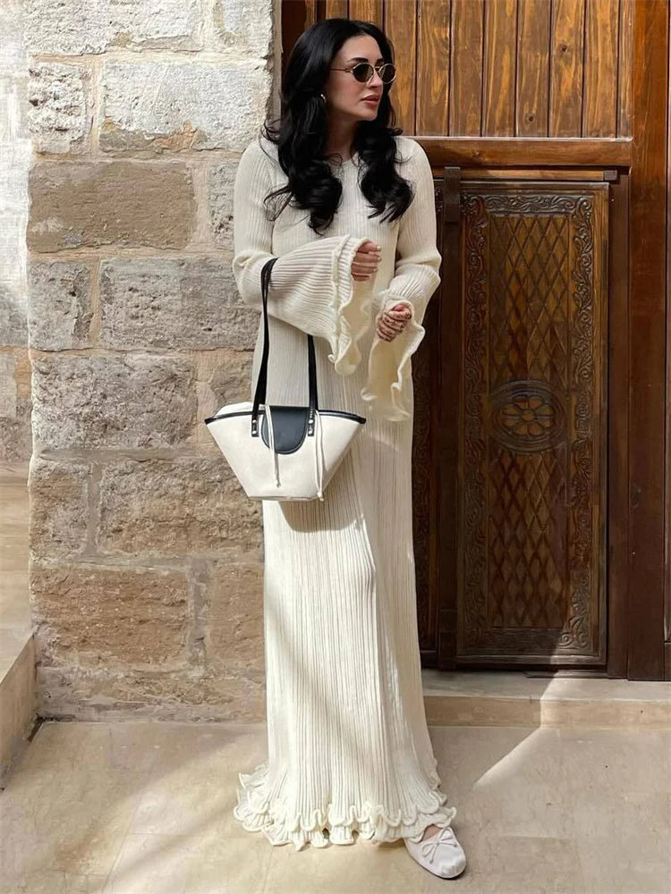 Robe Longue en Tricot pour Femme – Dos Lacé et Bordure Volantée