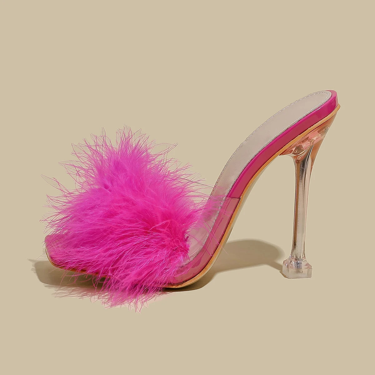 « Sandales Femme – Talon Transparent, Fourrure Blanche & PVC »