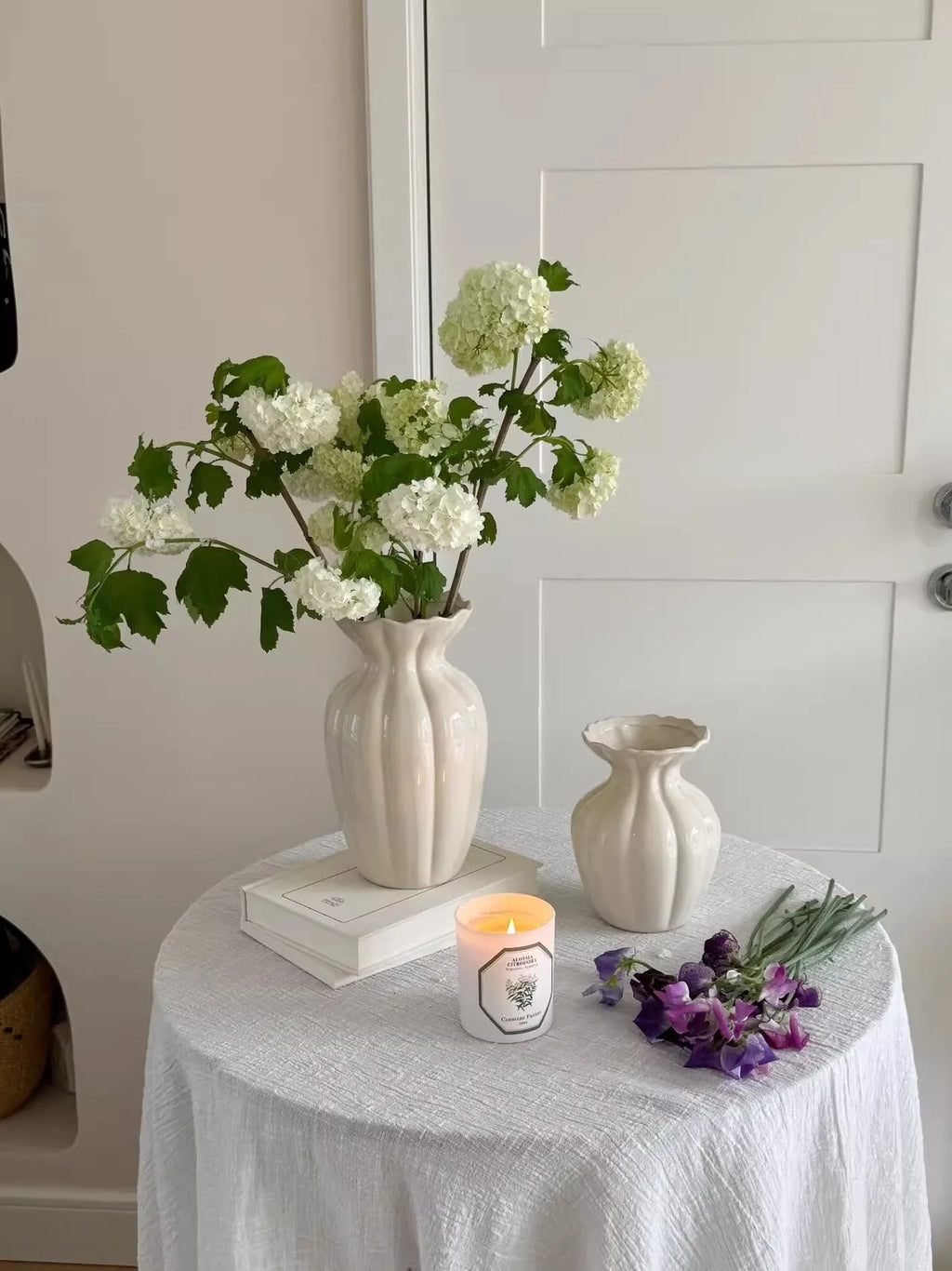 Luxury French Cream Ceramic Vase – Elegant Flower Holder for Home Decor