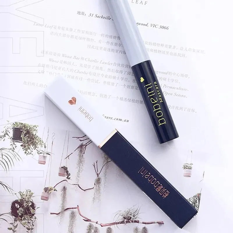 Mascara brosse lisse waterproof anti-transpirant facile à appliquer pour débutants
