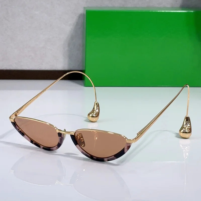 « Lunettes de soleil Femme – Cat Eye Noir & Or, Luxe 2025 »