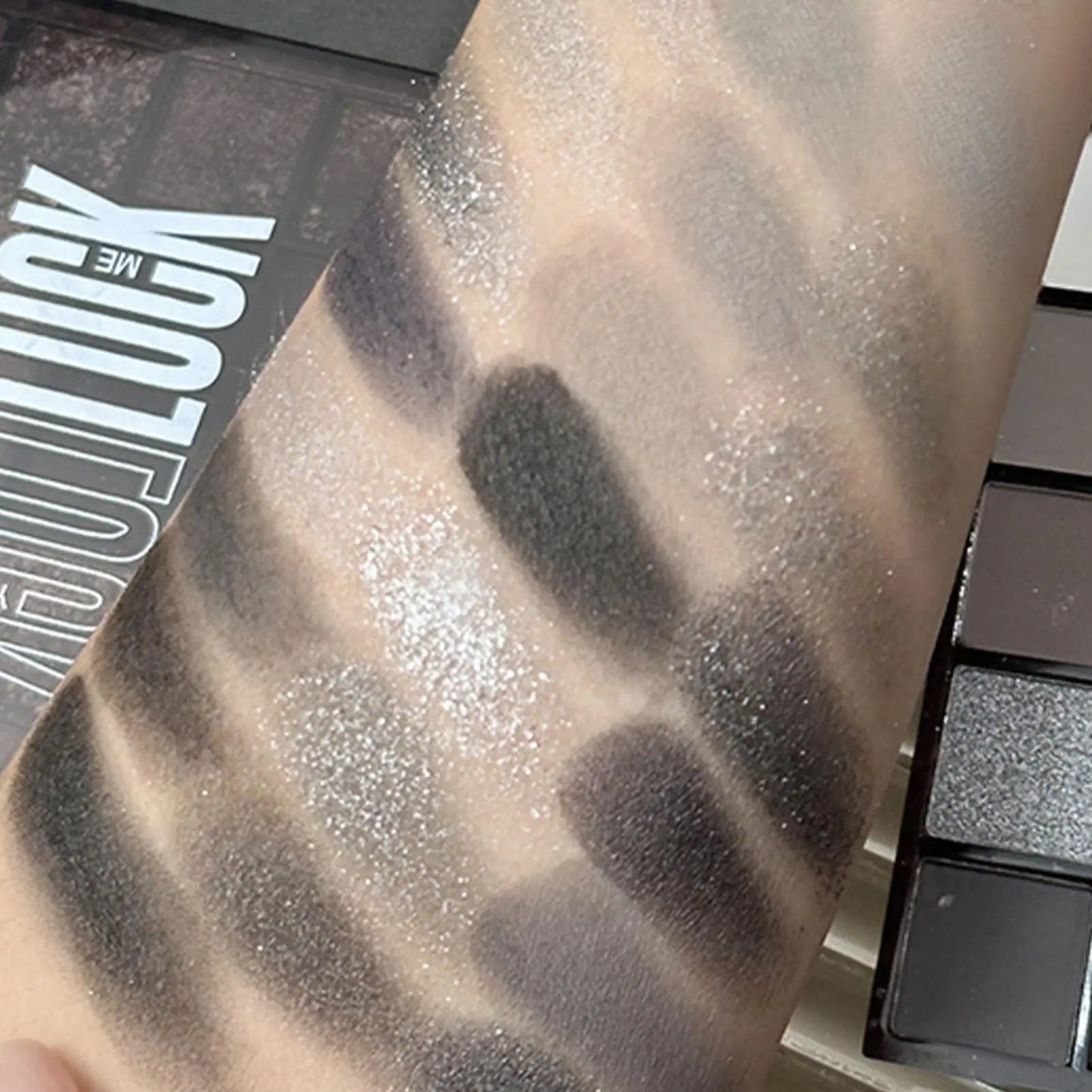 Palette fards à paupières, 9/25 couleurs, noirs mats et scintillants, effet smoky, illumination des yeux