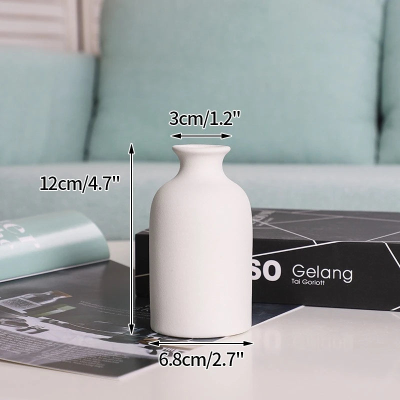 Modern Nordic Ceramic Vase – Minimalist White Flower Vase for Home & Office Decor