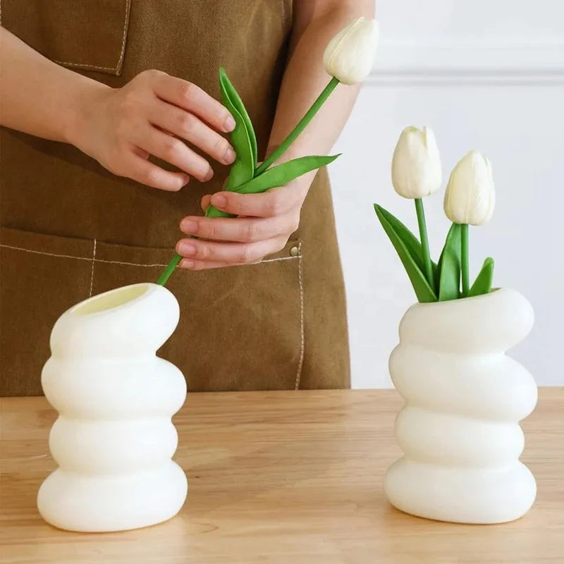 Nordic Spiral White Vase – Modern Decorative Flower Vase for Home Decor