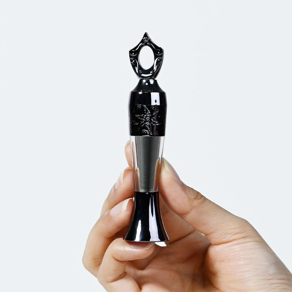 Eyeliner — poudre noire, effet intense et défini