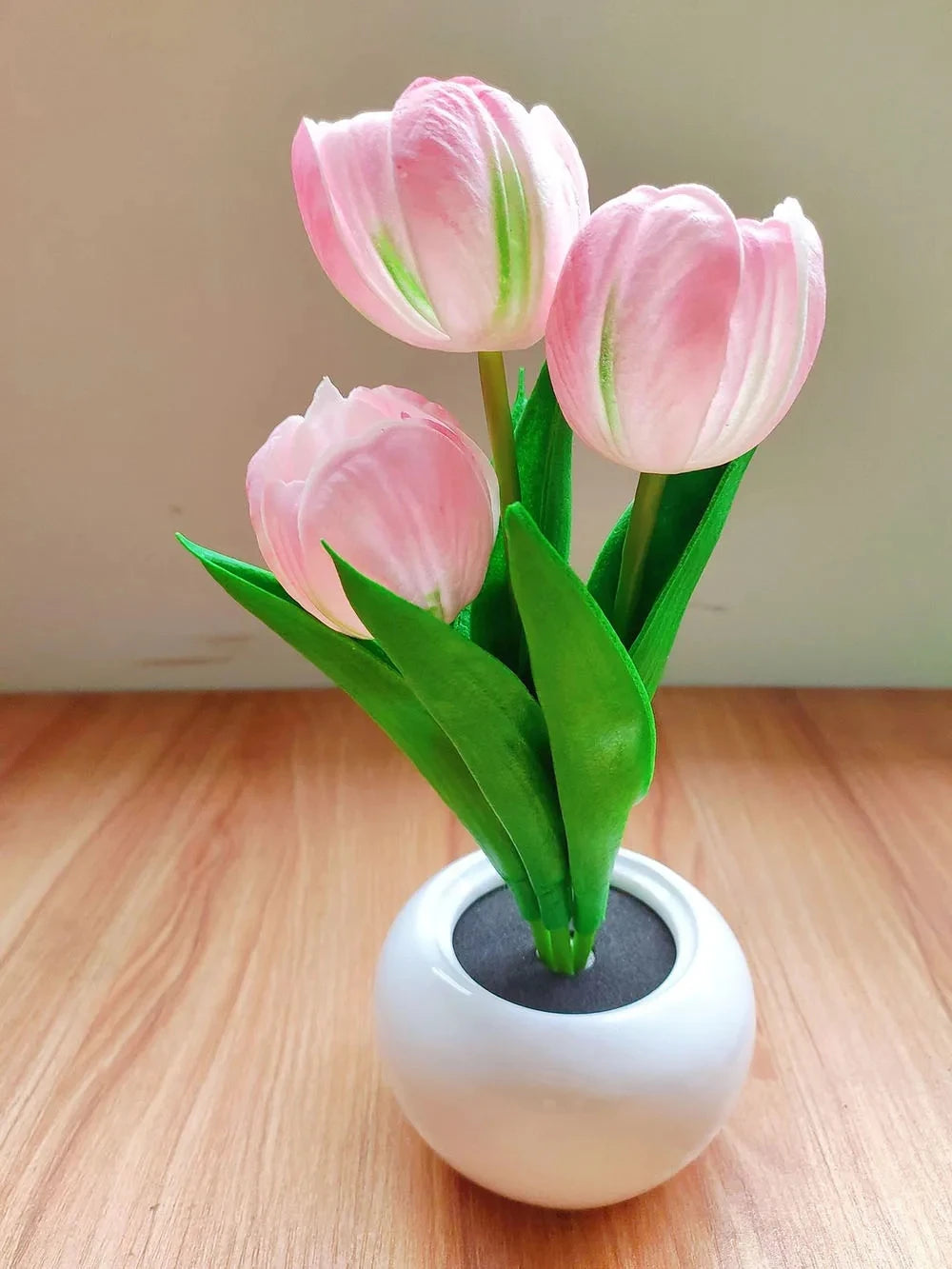LED Tulip Flower Lamp – Romantic Night Light & Room Decor Gift
