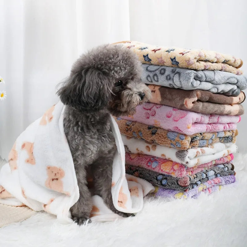 Soft Fluffy Pet Blanket – Warm Flannel Paw Print Blanket for Dogs & Cats