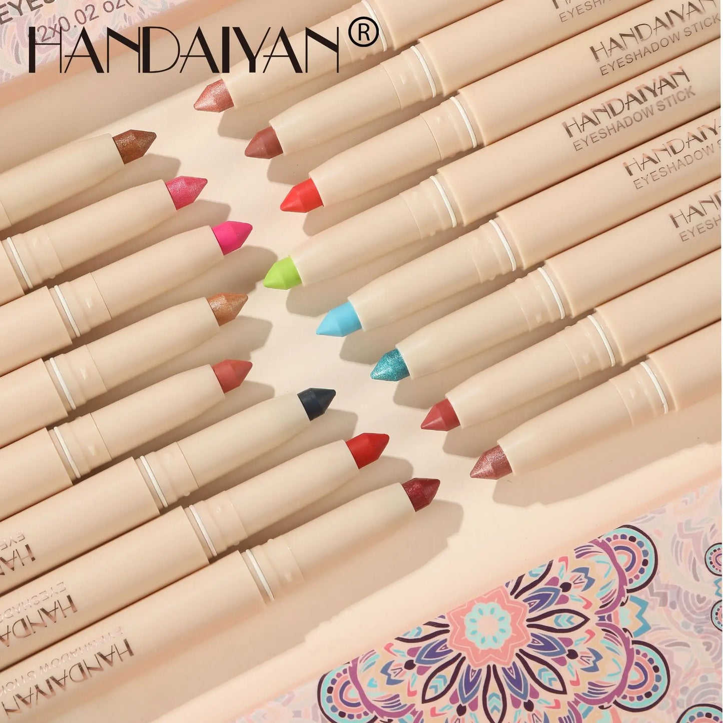 Crayon yeux dual-use – eyeliner et fard à paupières, mat, naturel, adapté pour maquillage de nuit ou clubbing, pointe ajustable