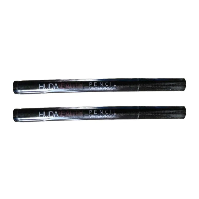 Eyeliner Liquide Noir — **Stylo eyeliner waterproof longue tenue**, texture fluide et lisse pour un tracé précis et uniforme. Résistant à l’eau et à la transpiration, il offre un fini intense et durable pour un regard parfaitement défini toute la journée.