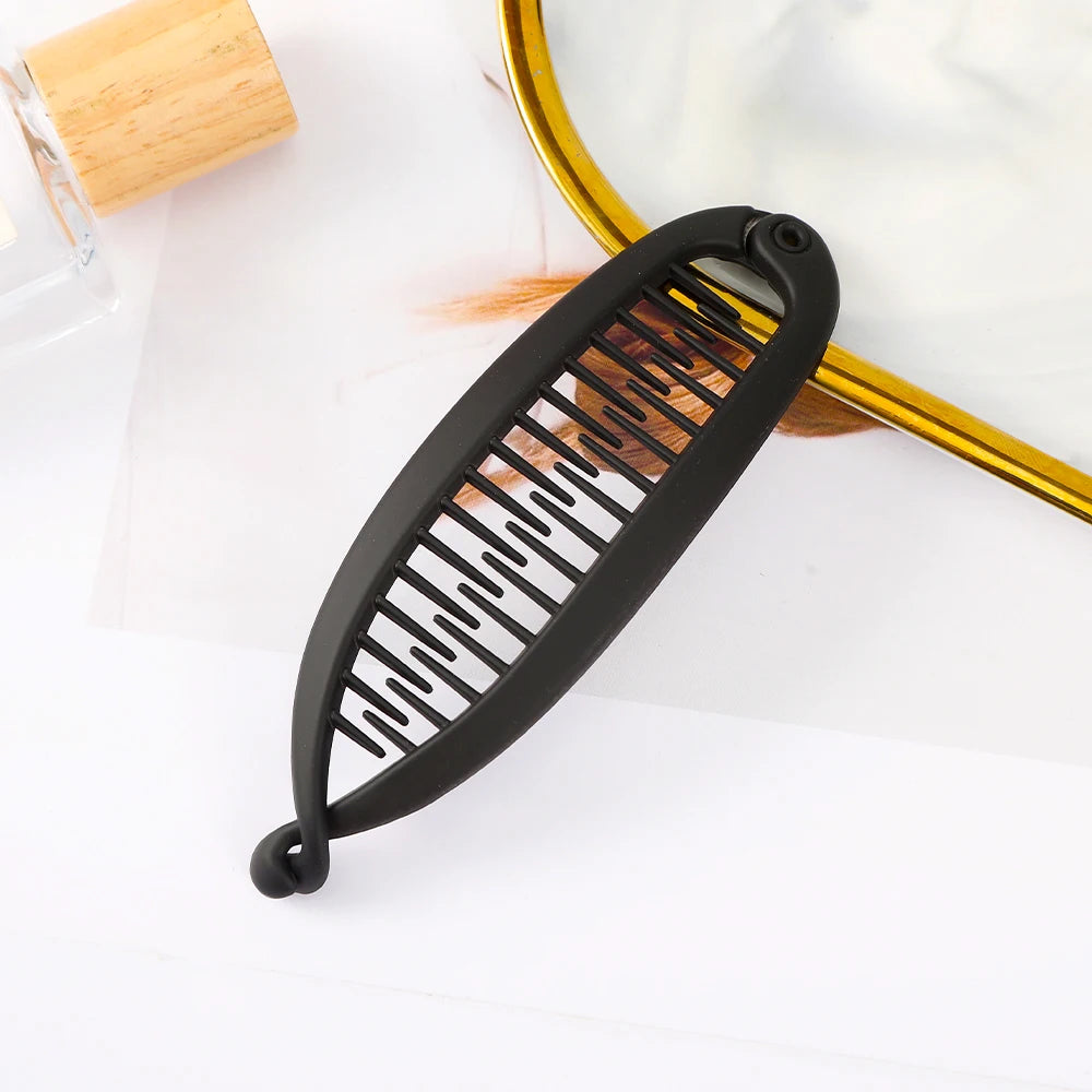 « Pince Banane Femme – Forme Poisson, Mat »