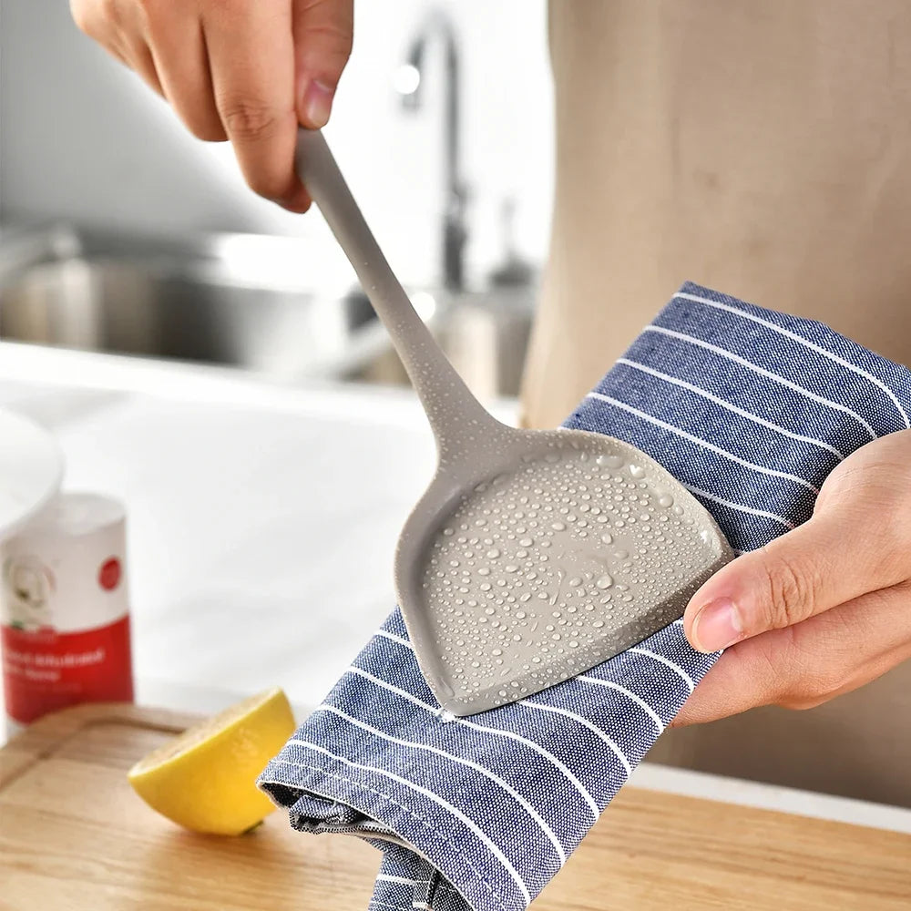 15-Piece Khaki Silicone Kitchen Utensil Set – Food-Grade Cooking Tools with Spatulas, Turner & Soup Spoon