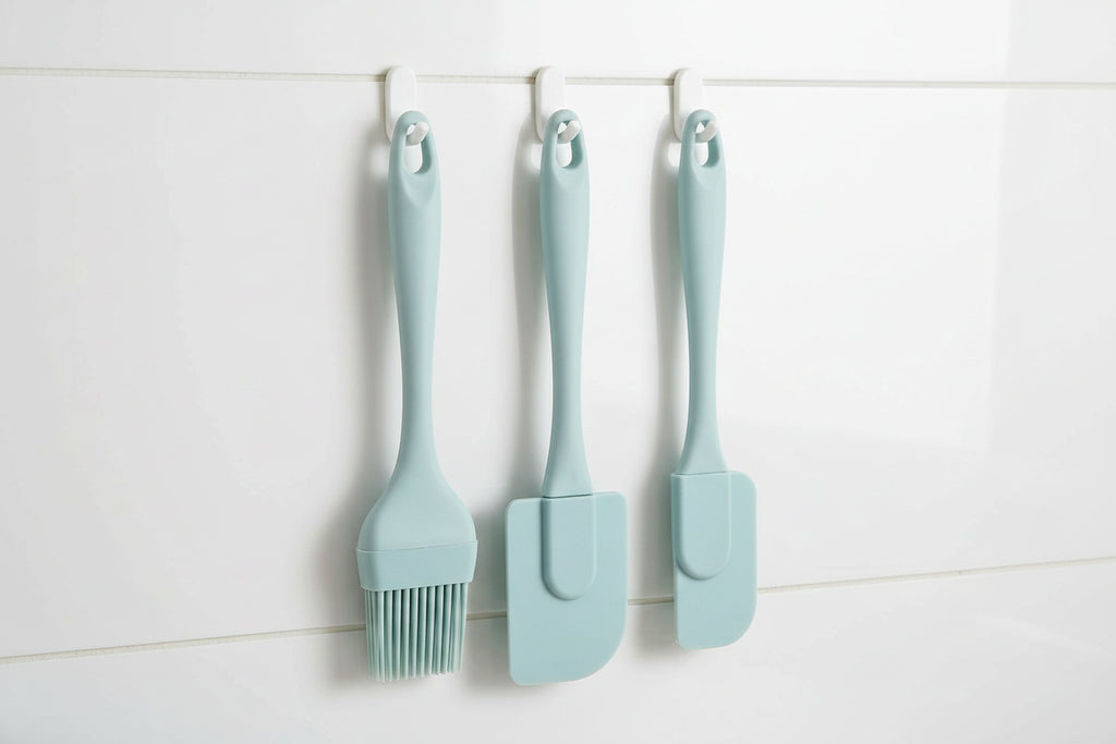 3-Piece Silicone Spatula Set – Cake Scraper, Butter Spatula & Oil Brush Baking Tools