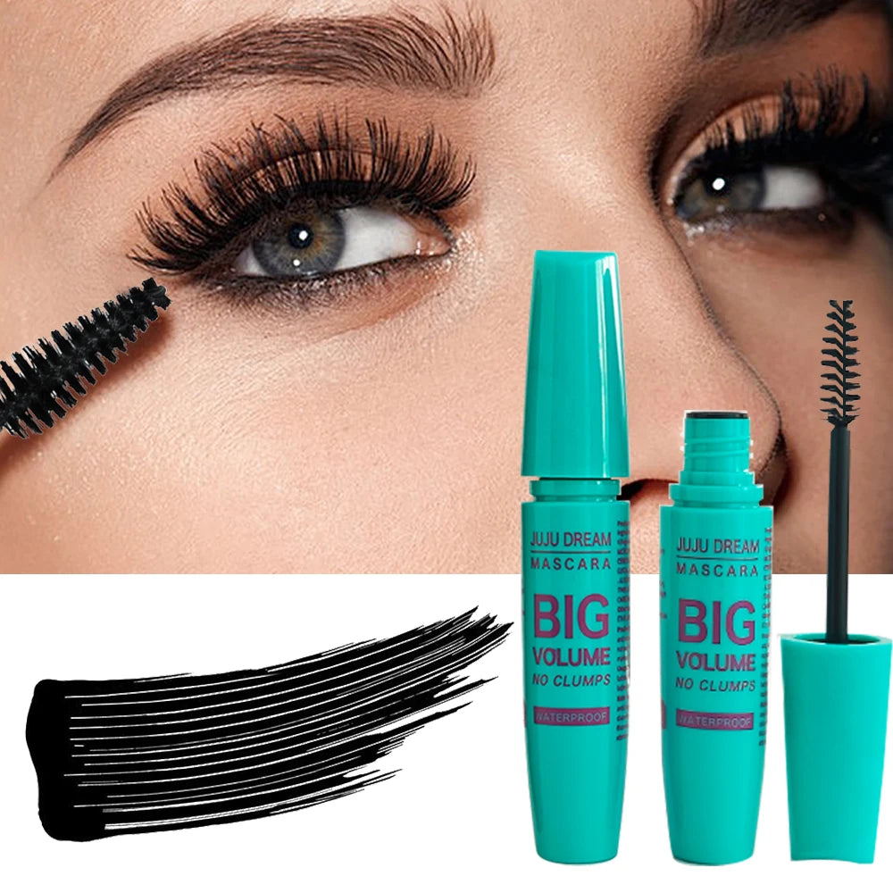**« Mascara 4D noir – Longue tenue, volumisant et recourbant »**