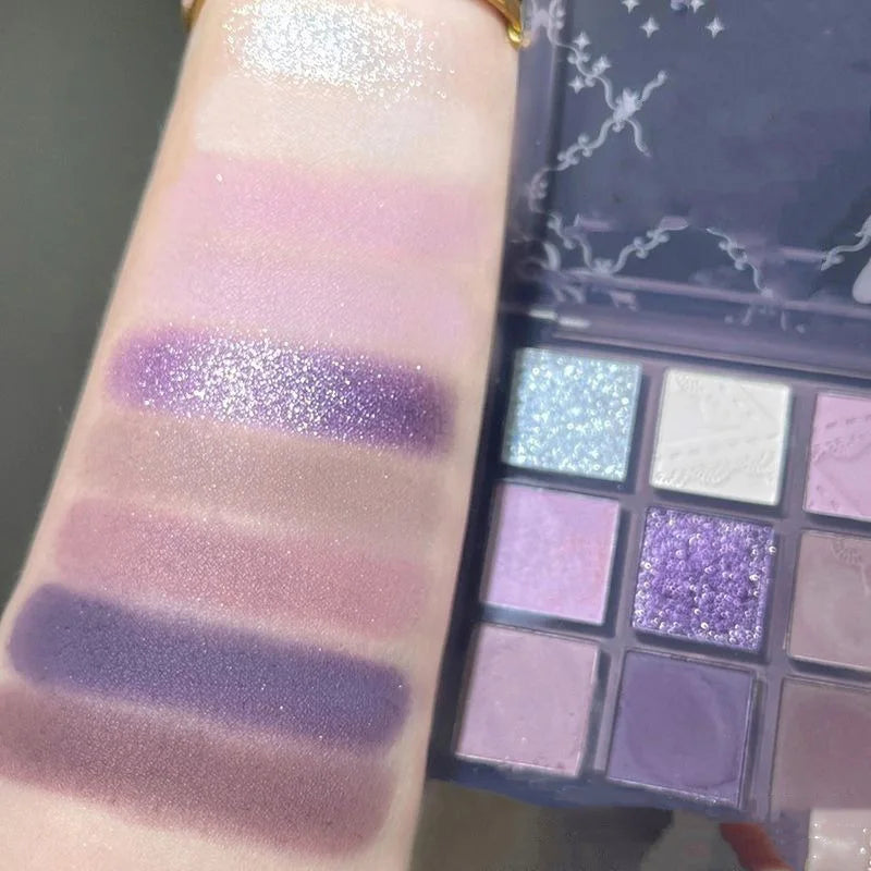Palette fards à paupières Aurora Purple 9 couleurs – Smoky violet, dentelle, mat et scintillant, argenté, tons froids, maquillage coréen